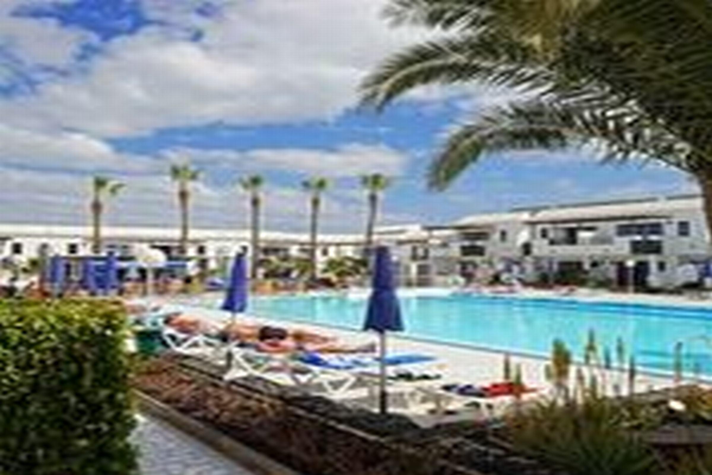 Апарт готель Plaza Azul Пуерто-дель-Кармен Екстер'єр фото